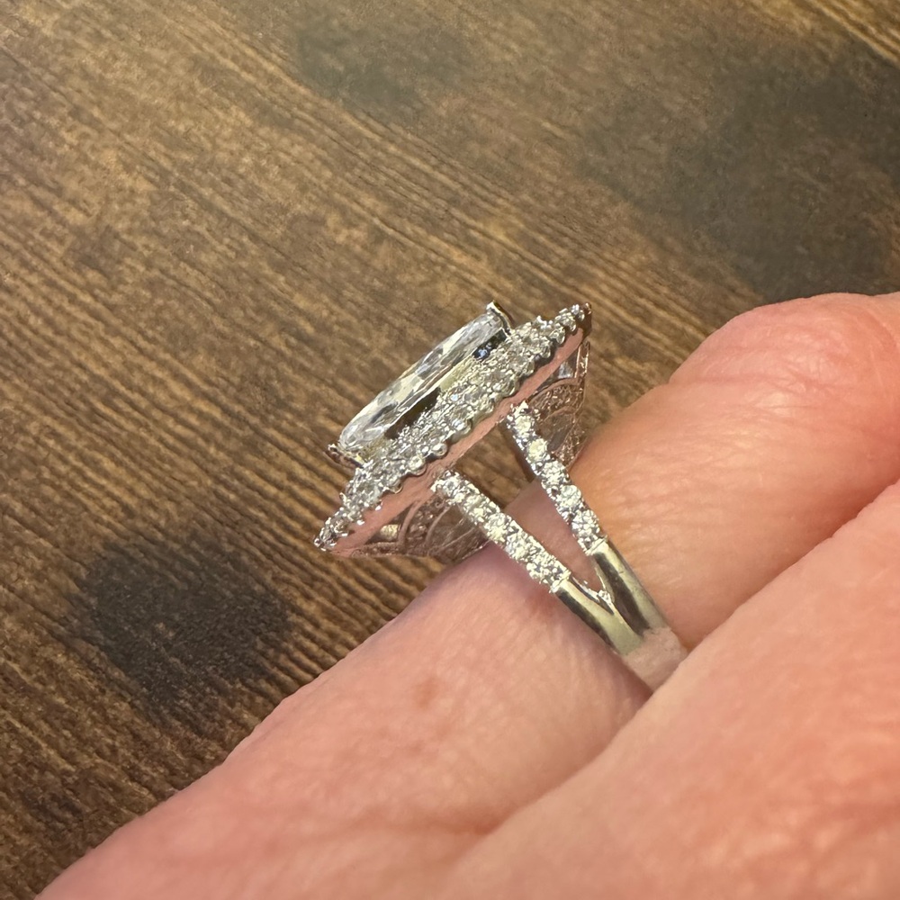 CZ ring - Picture 3 of 3